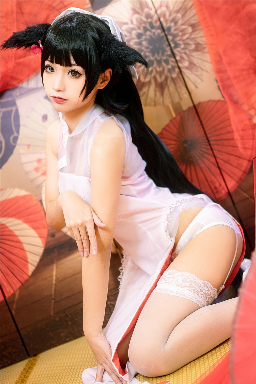 黑料网入口即时追踪：记录下后台视频中那句低语“只想多看你一眼”的秘密如何激起全网网友对禁忌恋情的狂热